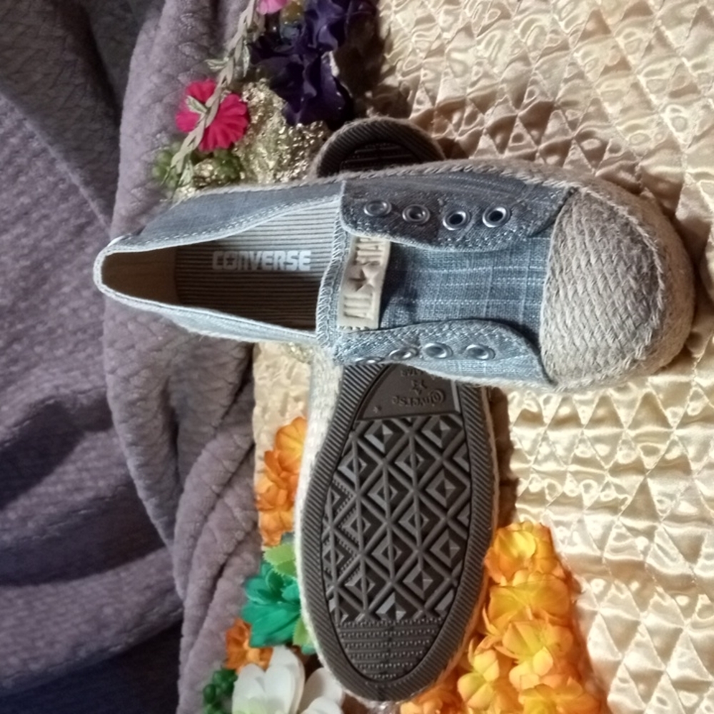 Converse - Picture 3 of 4